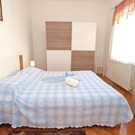 Fuer 5 Personen Ca 42 Qm In Rabac, Istrien Bucht Von Apartment